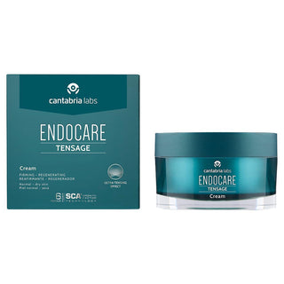 Crema ligera, de textura rica y aterciopelada, formulada con un 6% de SCA , activador natural de la regeneración cutánea, con propiedades reparadoras y antioxidantes, que actua de forma eficaz, reduciendo las señales del envejecimiento y fotoenvejecimiento cutáneos y Tensderm un ingrediente activo con potente efecto tensor, que mejora la firmeza y preserva la elasticidad de la piel, reduciendo las señales visibles del envejecimiento, como la flacidez y la pérdida del contorno de la cara.