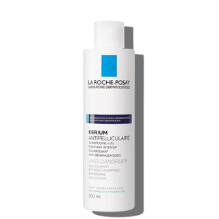 Shampoo anticaspa, sus activos son ideales para combatir la caspa grasa por sus activos desincrustantes. Textura gel que ayuda a eliminar la sensación grasosa. Micro exfoliante. Adecuado para uso diario